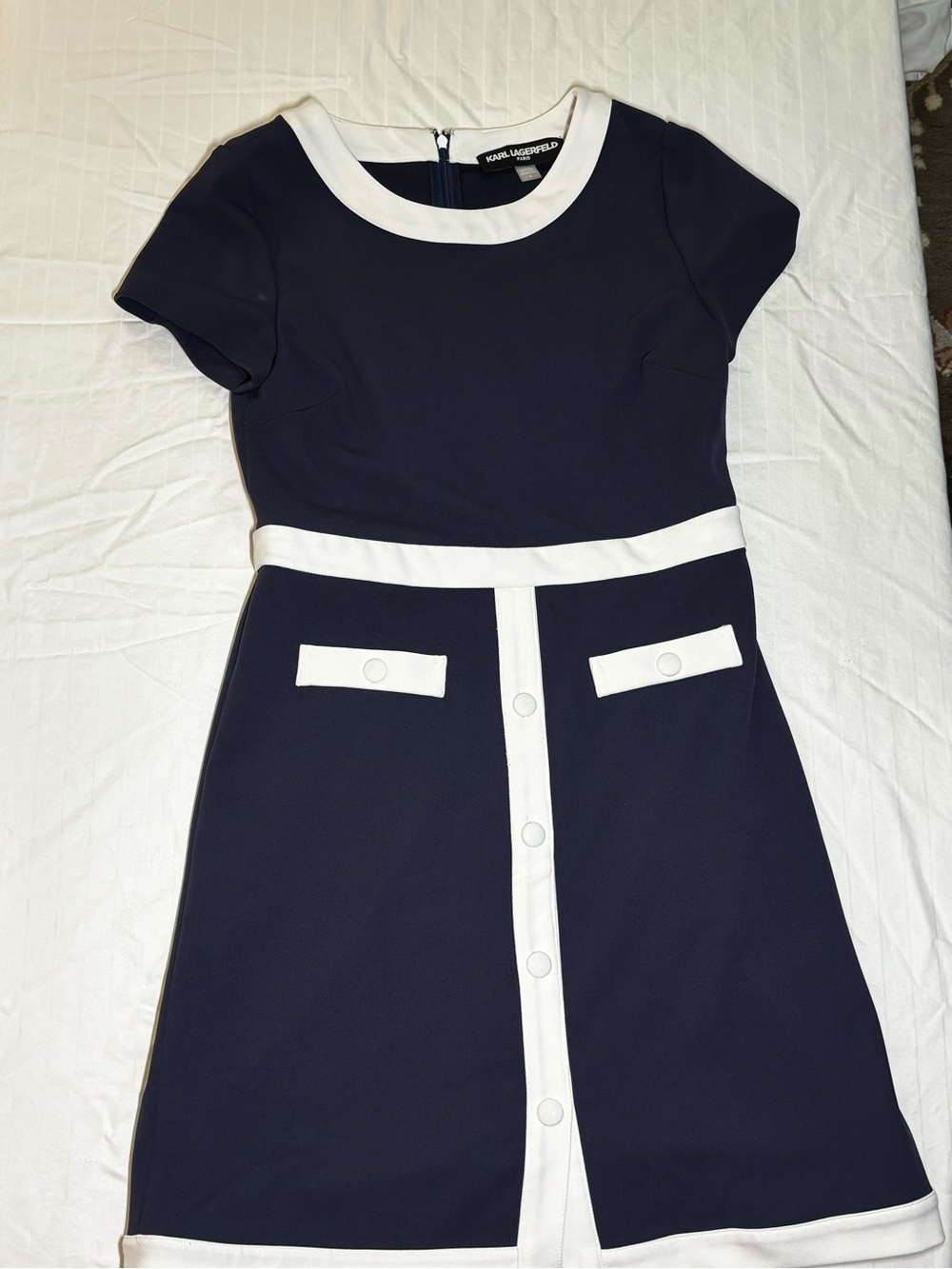 Karl Lagerfeld women’s 6 Navy and White Contrast Trim Fit-and-Flare Dress